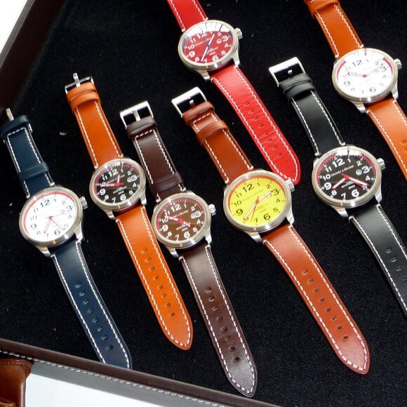 New, Dooney & Bourke Large Faced Mariner Leather Swiss Made Watch, Unisex - Picture 16 of 16